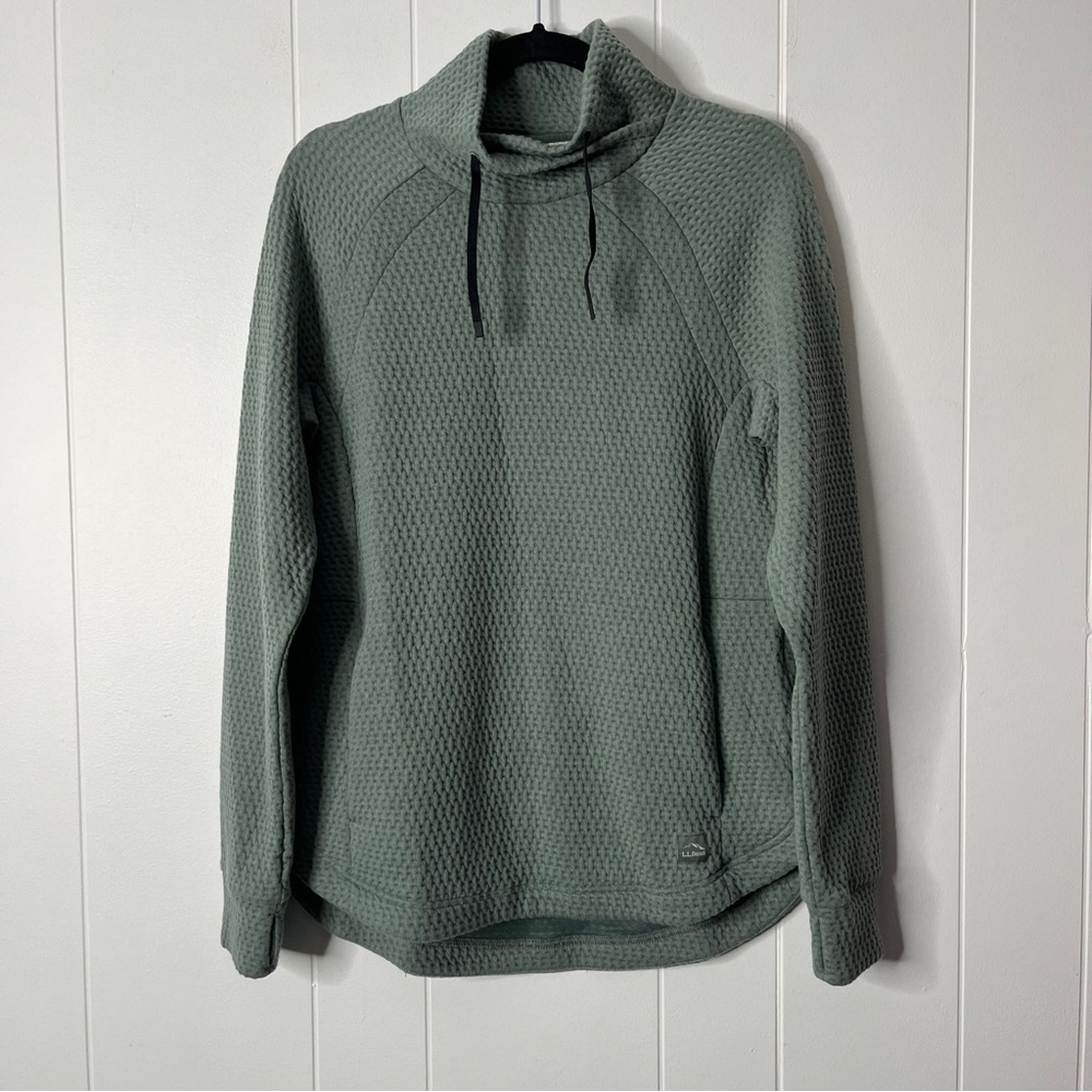 L.L. Bean Women's Green Pullover Top